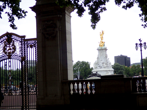 -london-england-review-a-very-popular-holiday-destination-4